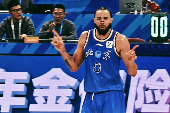 云开官网-北京送四川24连败！周琦4中4砍11+7 麦基首秀12+6+3低开高走秀暴扣|卡迪姆赛|方硕|贝利|陈盈骏|贾维尔-麦基_新浪体育_新浪新闻