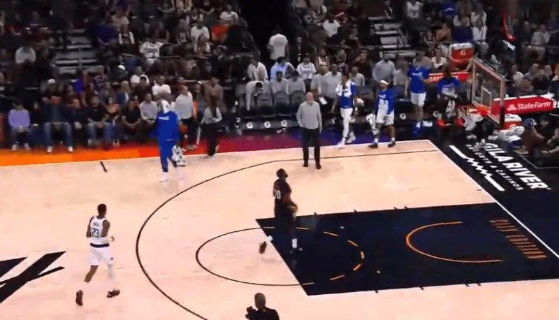 yunkai体育-太阳首节33-29领先独行侠，奥尼尔11分&amp;amp;杰伦-格林返回更衣室