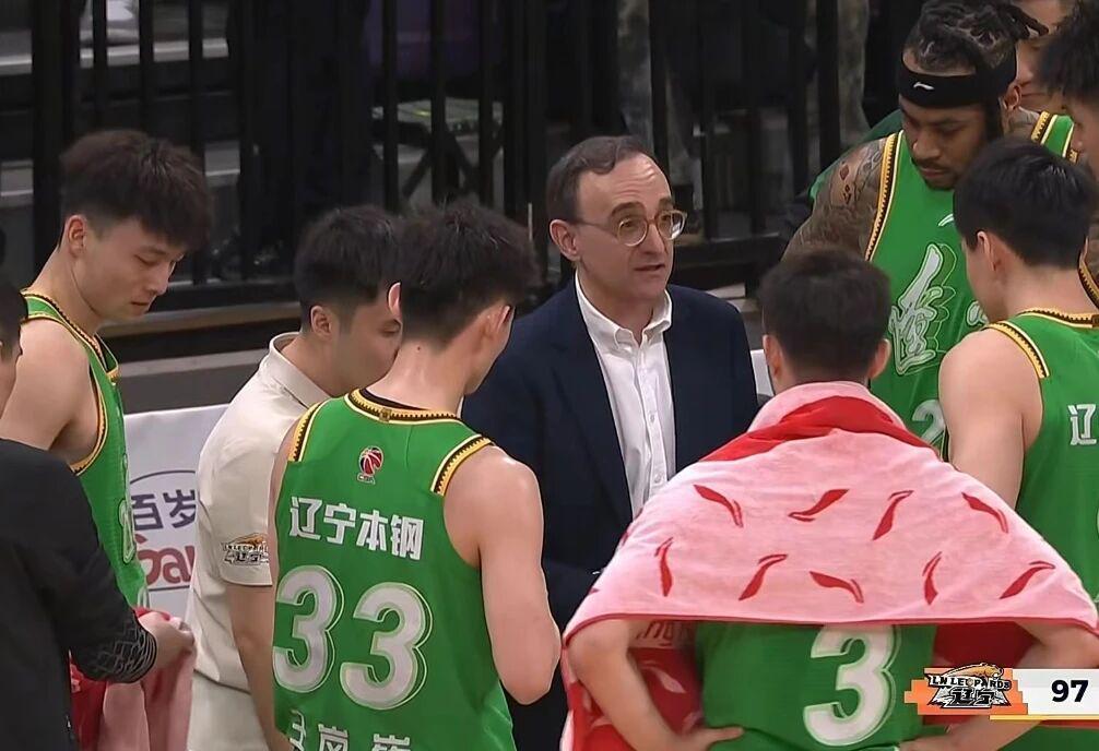下载开云-北京男篮15分完败,辽宁男篮完胜新疆,山东力克福建重返四强